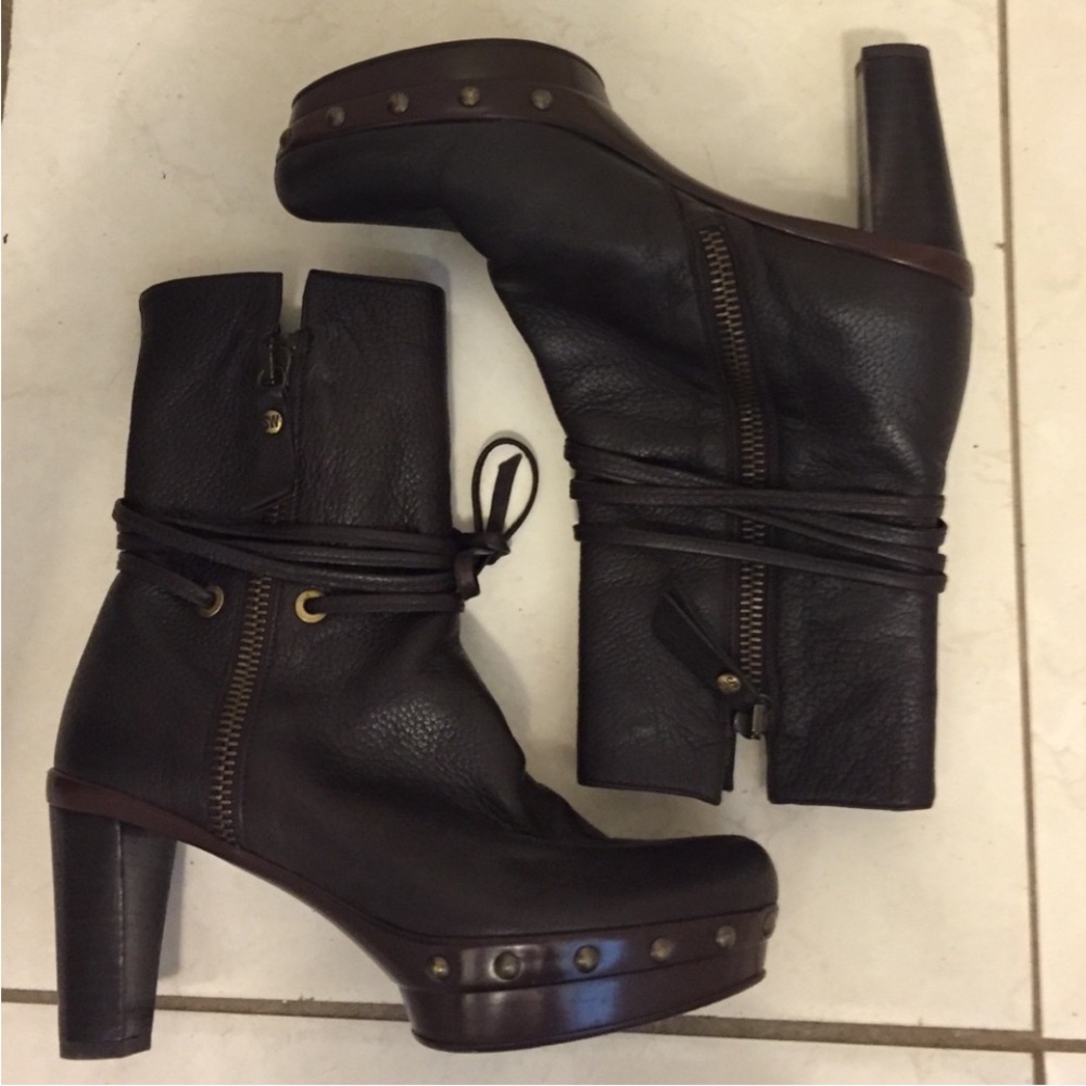 Stuart Weitzman boots